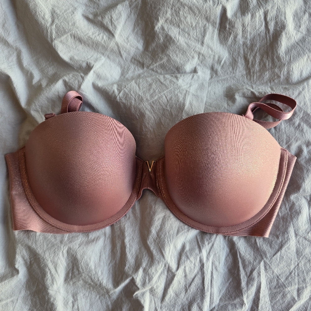 NWT Victoria Secret Pink Push Up Bra Size 32DD Light Pink